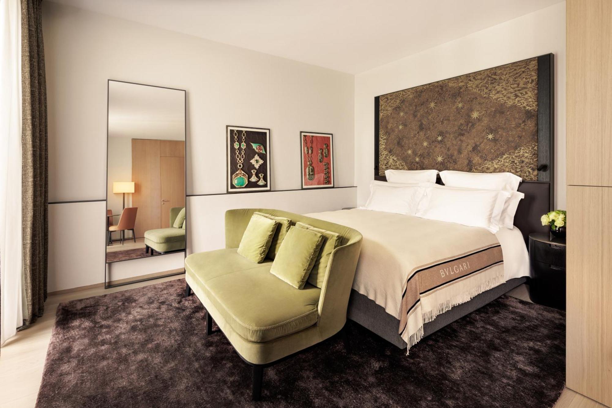 One-Bedroom Junior King Suite Garden View